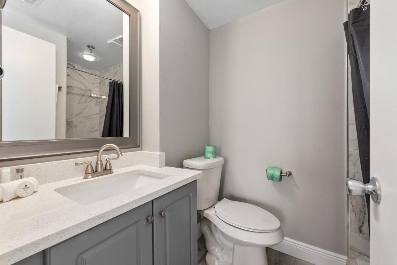 Apartamento At The Enclave - Near Universal