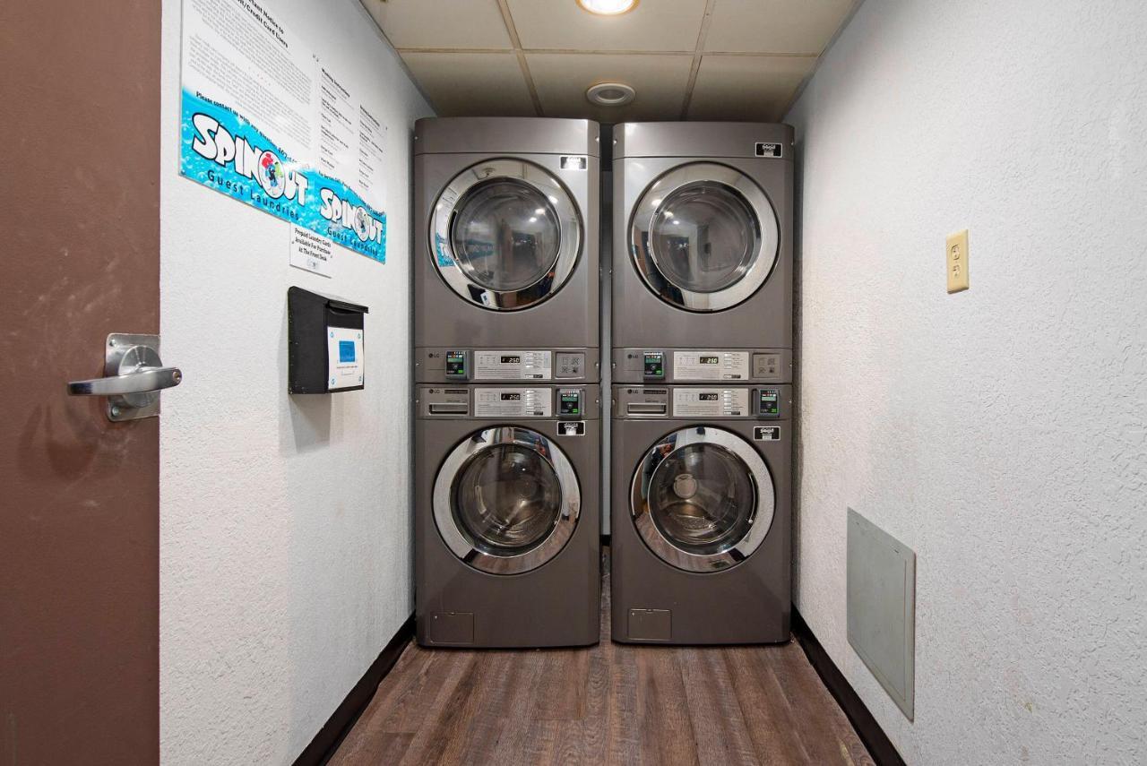 Apartamento At The Enclave - Near Universal