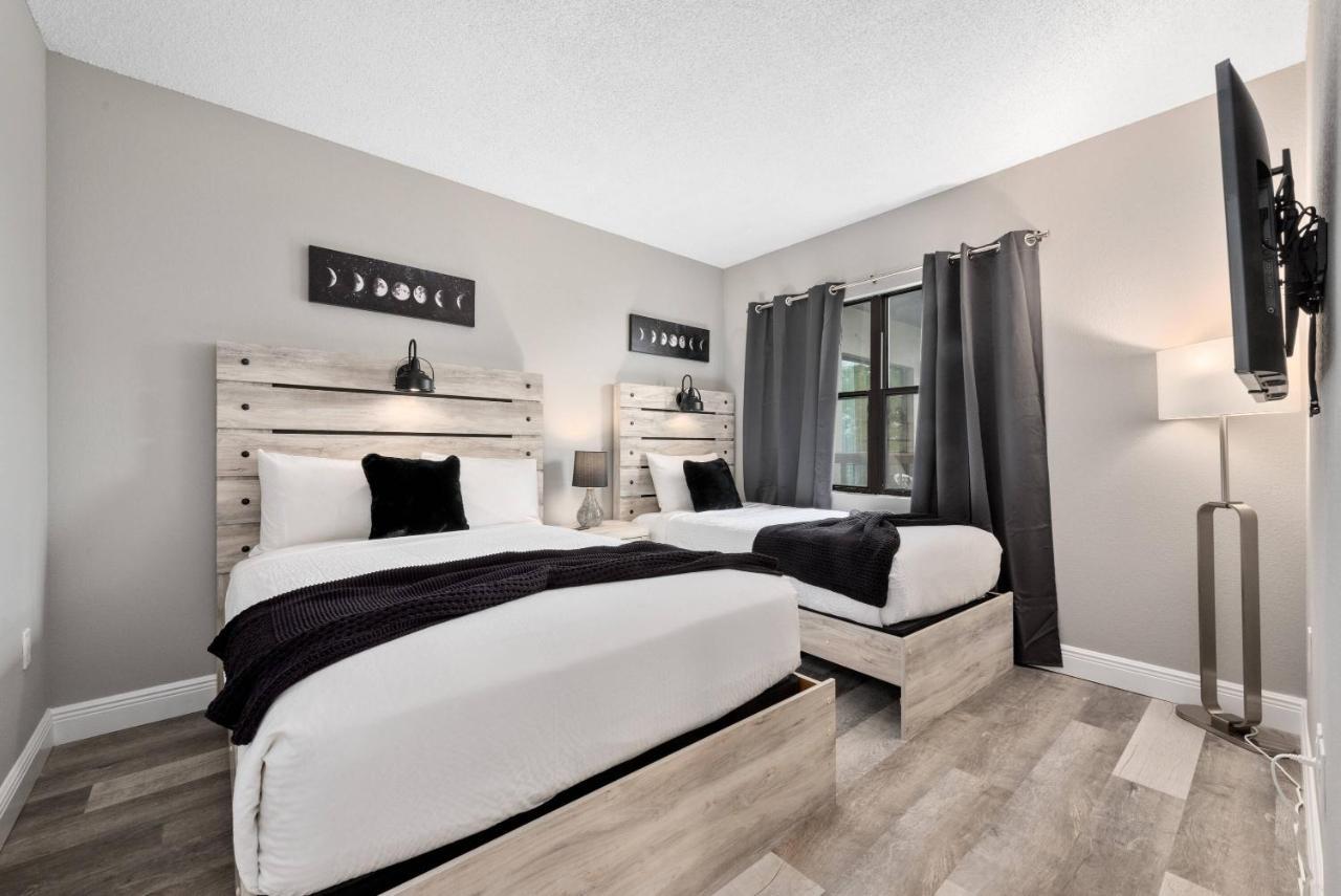 Apartamento At The Enclave - Near Universal *